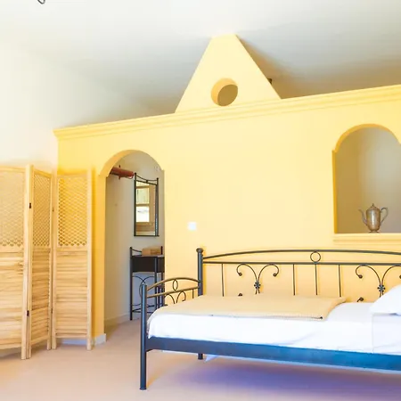 Area 432 Hz Aparthotel